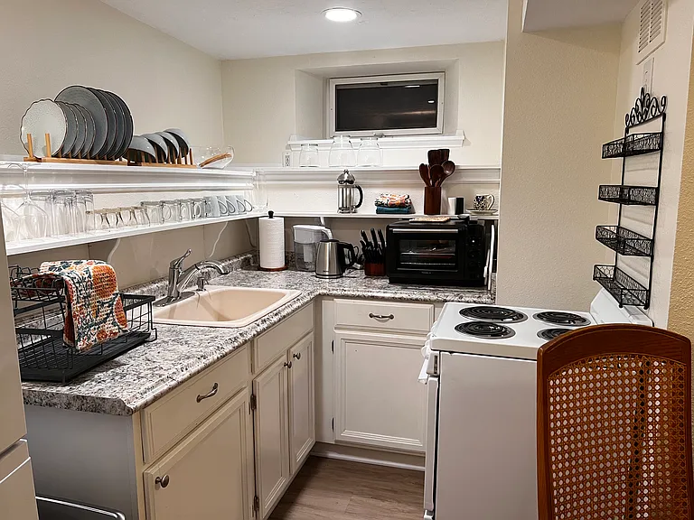 7427 SE Woodstock Blvd #2 — Photo 3