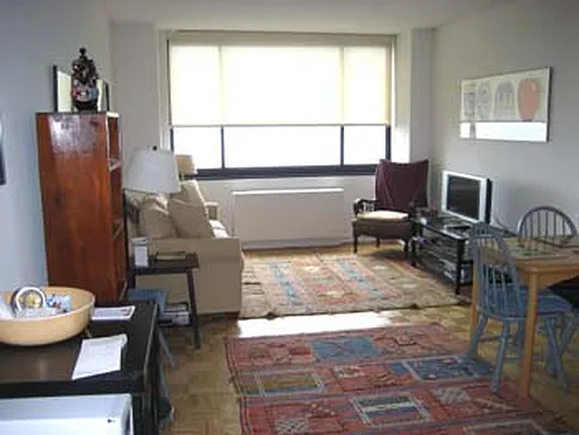 Rented by CCG Real Estate Brokerage | media 32