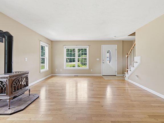5th image of 9 Rock Marsh Road UNIT B