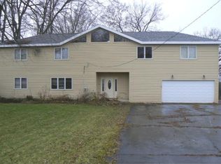 34794 N Iroquois Trl, McHenry, IL 60051