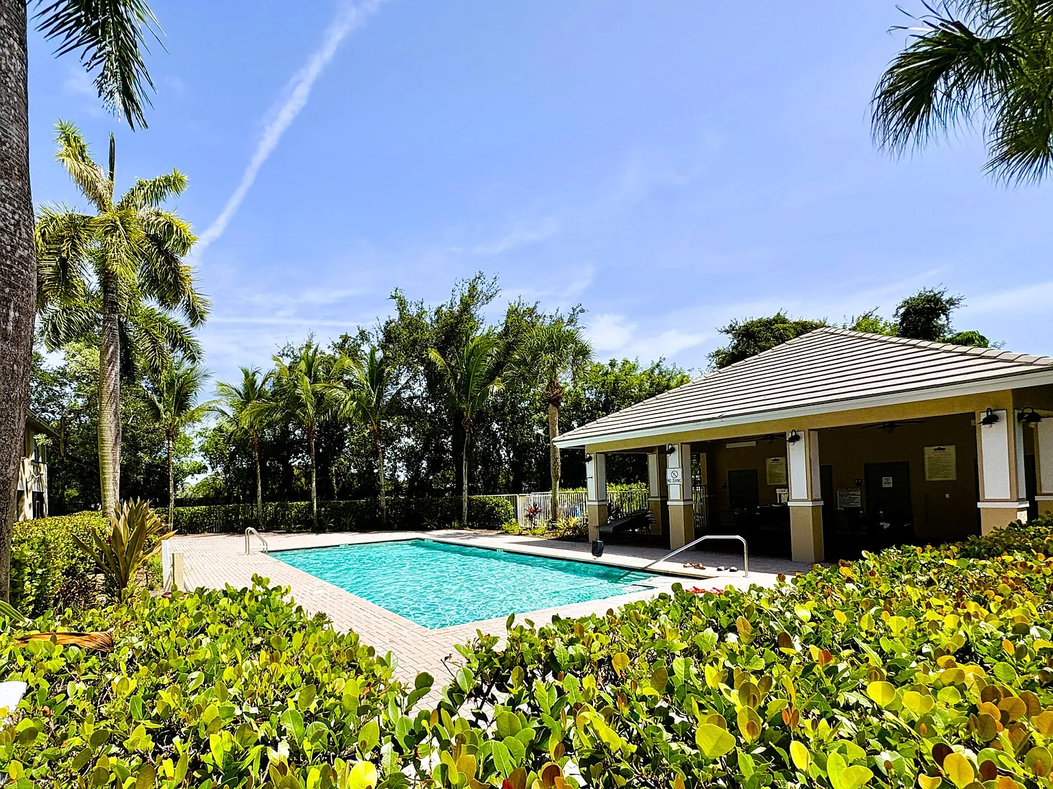 2 bed, 2.5 bath, 1280 sqft, $2,250 — Photo 4