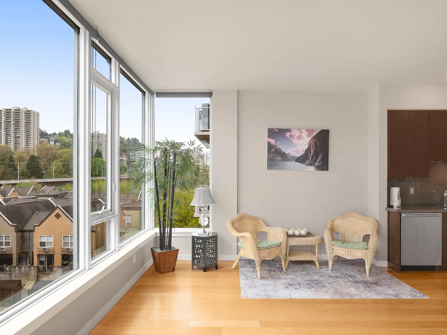 1 bed, 820 sqft, $2,200 — Photo 2