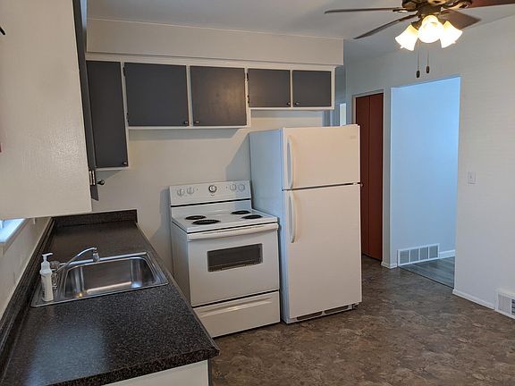 3rd image of 453 Cherry St #1