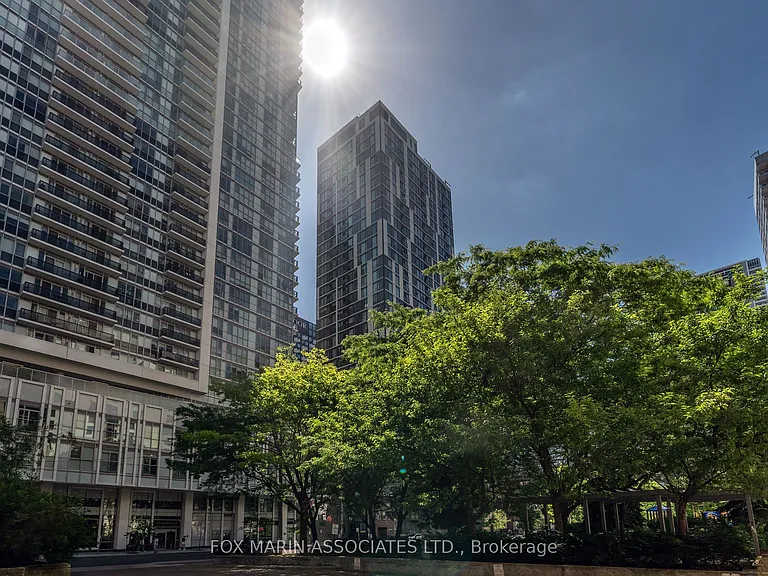 65 Mutual St #2707 — Photo 23
