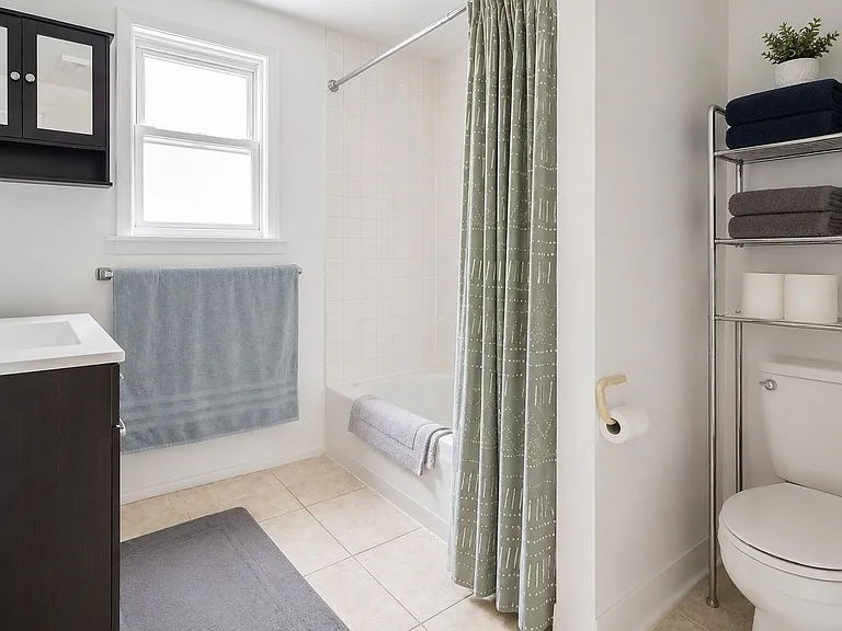 3212 N Clifton Ave #COACHHOUSE — Photo 6