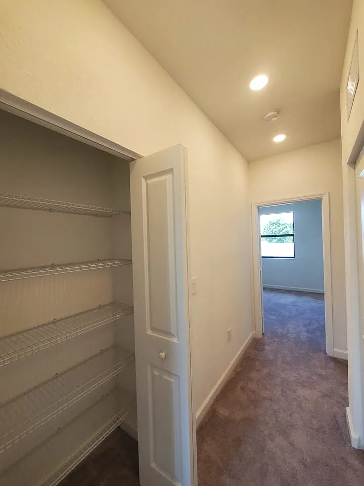 3 bed, 1330 sqft, $3,000 — Photo 4