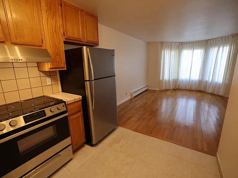 222 21st Ave #1 — Photo 4