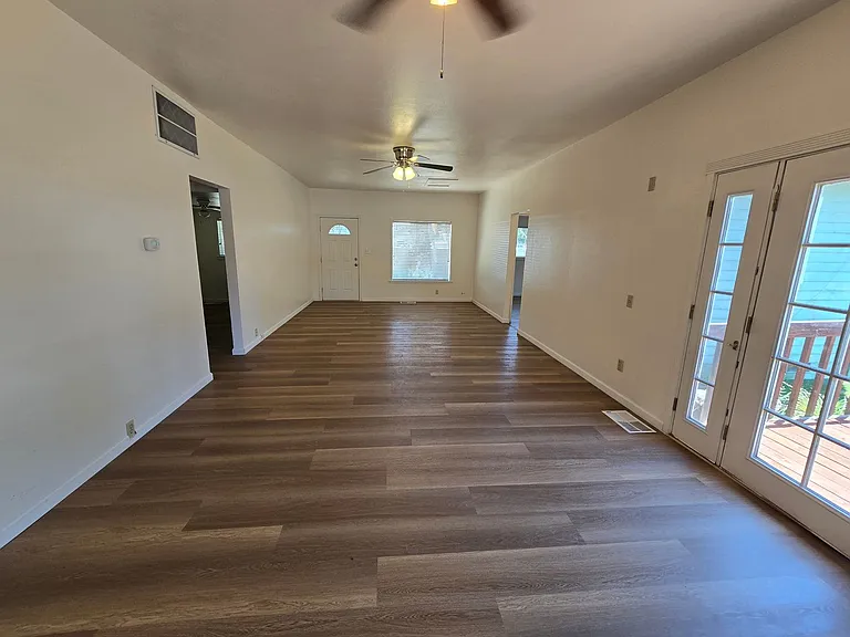 2812 Saint Bonaventure Dr — Photo 3
