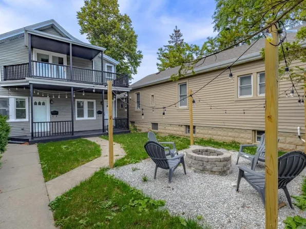 1028 E Potter Ave, Milwaukee, WI 53207