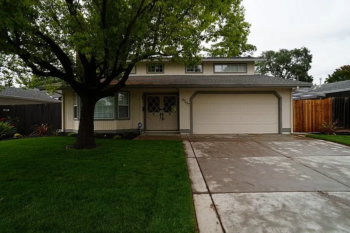 6507 Oakcreek Way photo 1