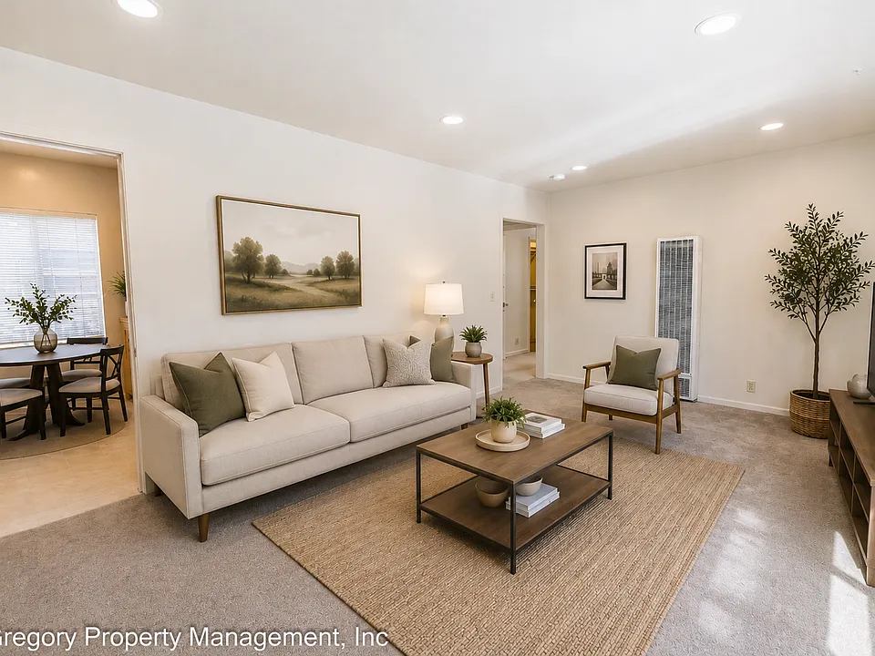 1710 Benton