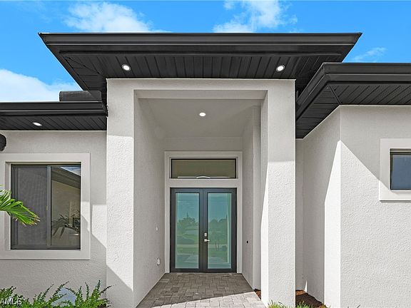 3rd image of 1005 NE 9th Terrace Cpe