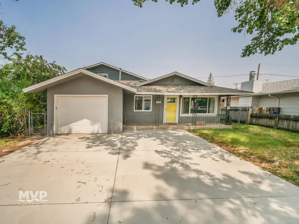 1109 Fetterman Dr, Laramie, WY 82070