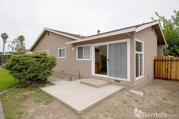 1214 Crane Dr photo 1