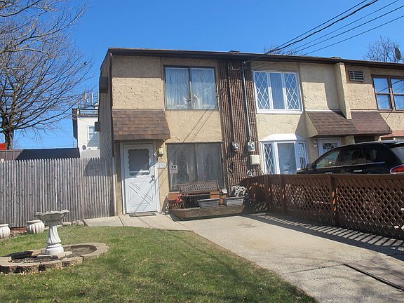 2nd image of 293 Pulaski Ave