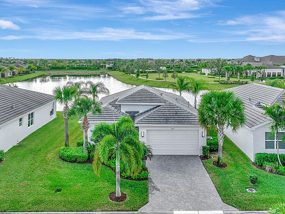 2nd image of 12211 SW Jasper Lake Way