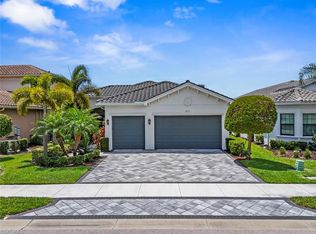 4715 Kensington Cir, Naples, FL 34119