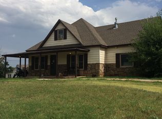 504 W 7th St, Elk City, OK 73644