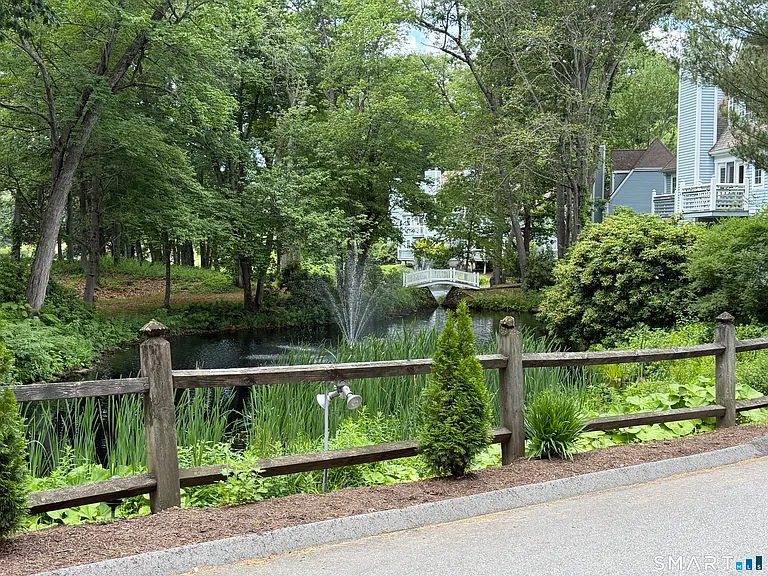 213 Old Pond Ln #213 — Photo 26