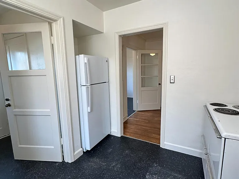 330 W Olive Ave — Photo 10