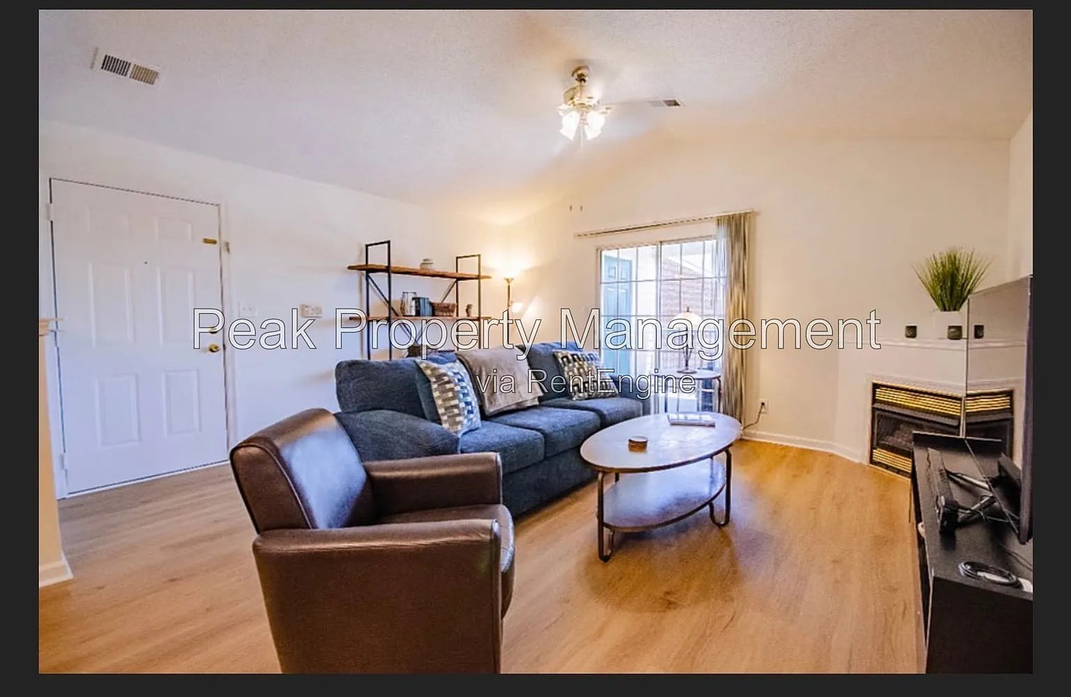 2 bed, 2.0 bath, 1075 sqft, $1,750 — Photo 2
