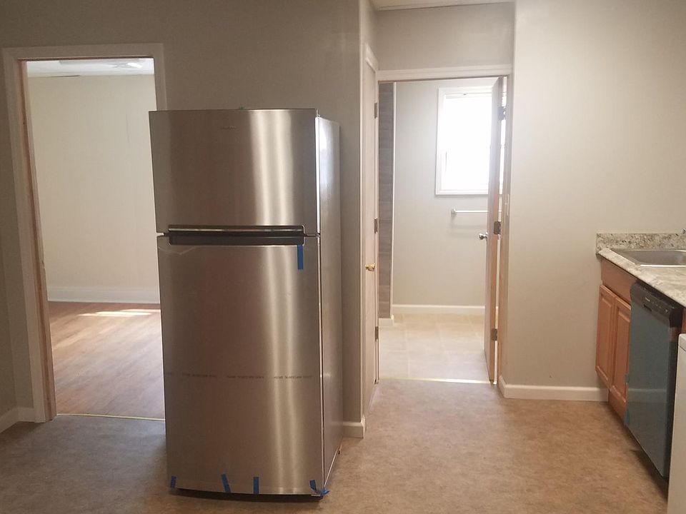 2nd image of 160 Bridge Ave #2