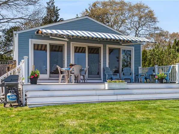 35 Buena Vista Dr, North Kingstown, RI 02852