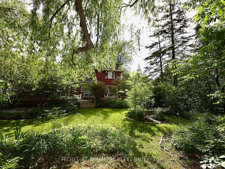 89 W Yonge Blvd NW — Photo 20