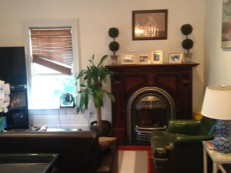 67 Perry St #6 — Photo 8