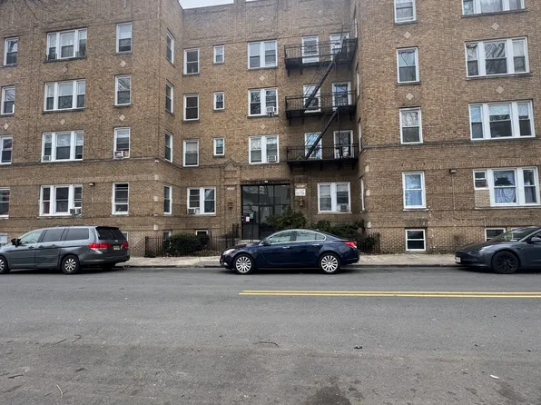 6 N 21st St, East Orange, NJ