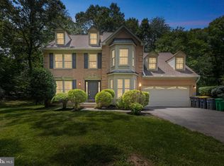 11000 Hillgate Ln, Glenn Dale, MD 20769