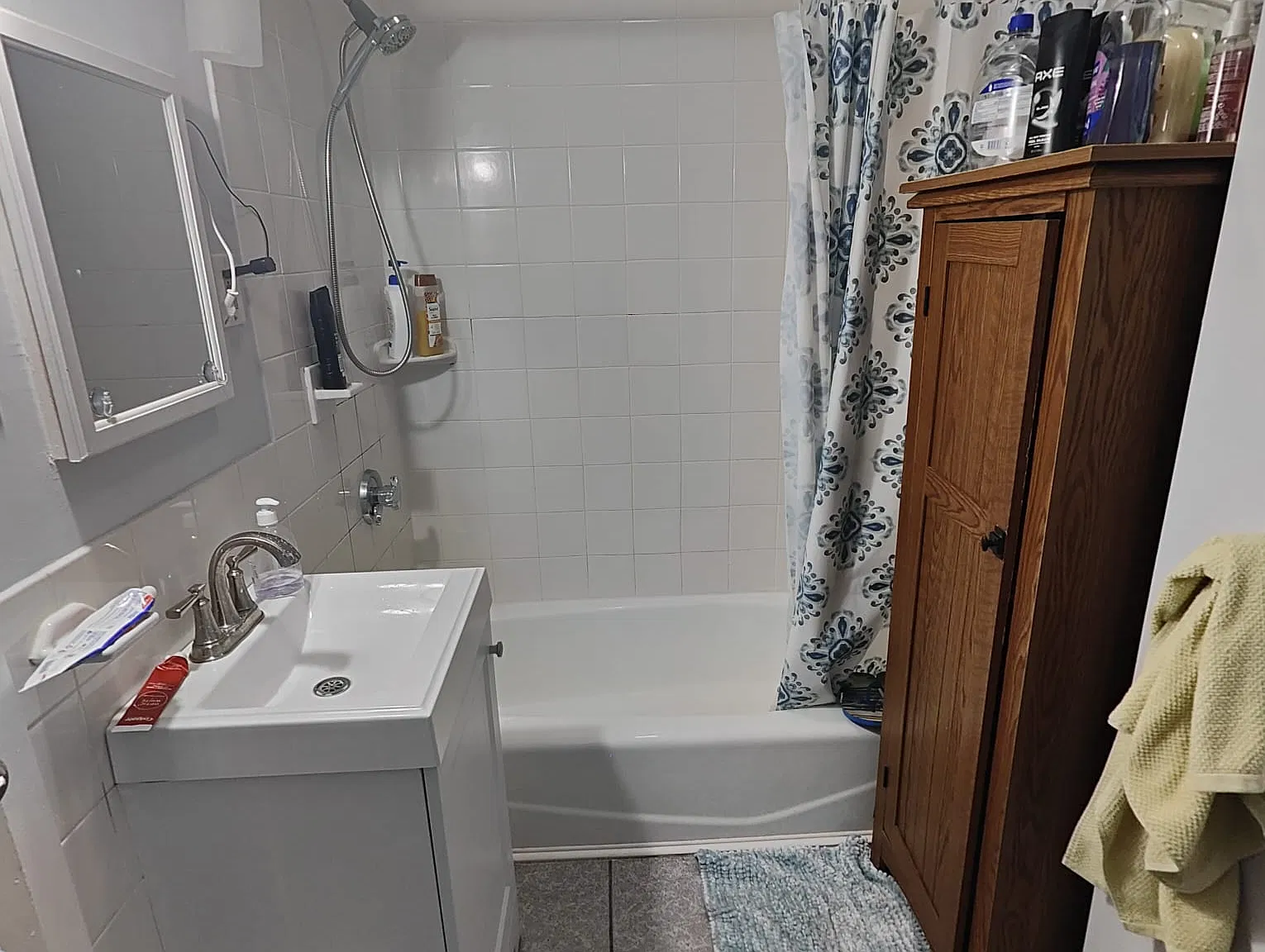 2 bed, 9999 sqft, $1,750 — Photo 1