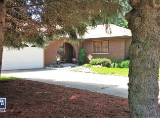 112 E Kendall Dr, Yorkville, IL 60560