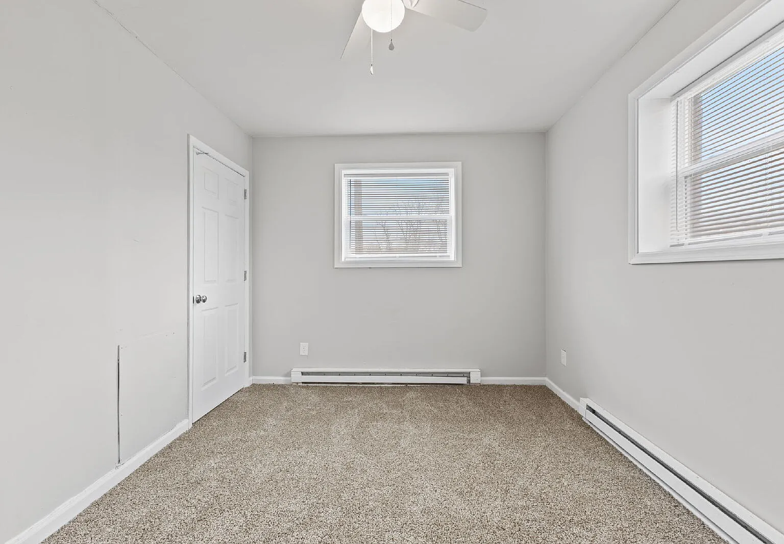 2 bed, 1.0 bath, 700 sqft, $1,100 — Photo 2