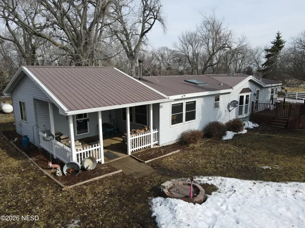 1321 424th Ave S, Clark, SD 57225