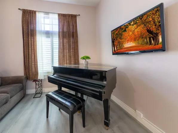 11857 Saint Andrews Pl, Loma Linda, CA 92354