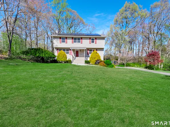 16 Stephen Court, Prospect, CT 06712