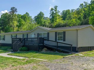 3 Shadow Oaks Dr, Asheville, NC 28806