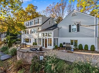 765 Long Hill Rd, Gillette, NJ 07933