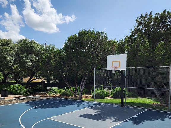 3rd image of 15822 Spyglass