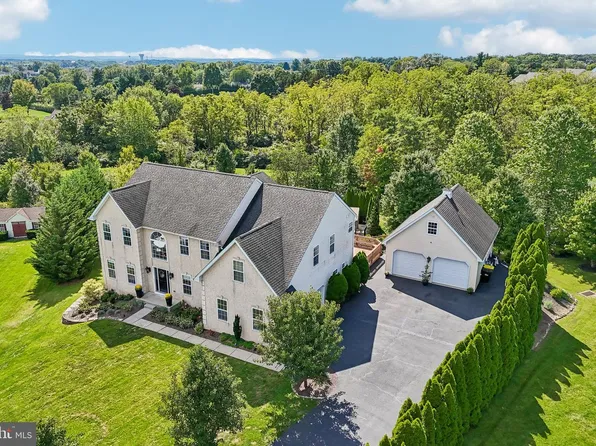 653 Truman Ct, Harleysville, PA 19438