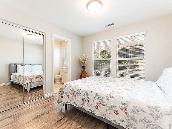 4th image of 4590 Via Laguna