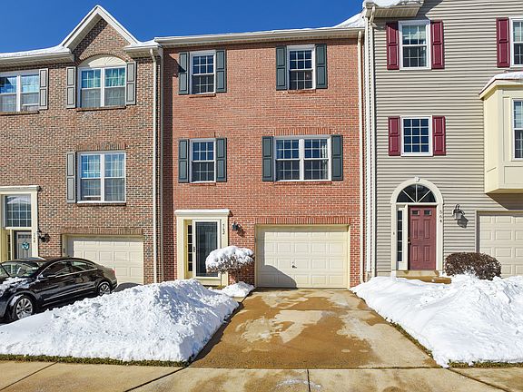 2nd image of 562 Tuliptree Sq NE