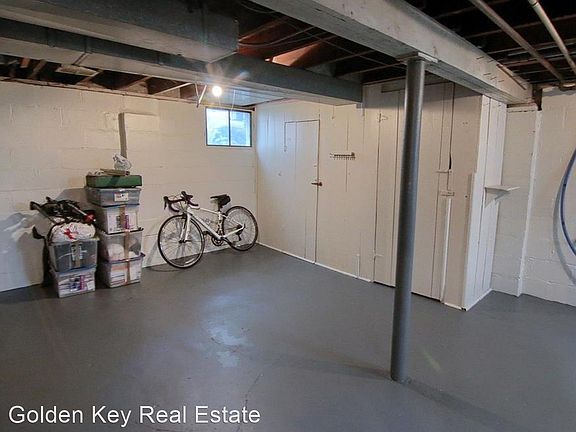 2nd image of 967 Alberta St #967