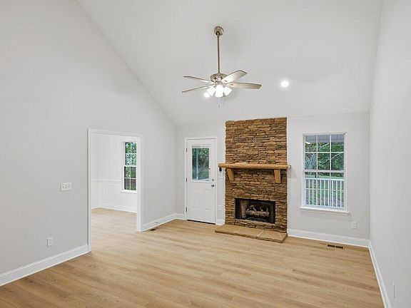 2nd image of 5801 Clark Rd