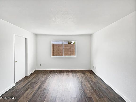2nd image of 5919 S Parkside Dr