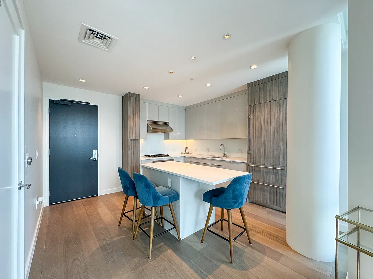 Building Photo - 188 Brookline Ave #20C