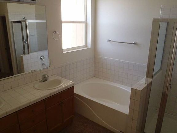 4th image of 7921 Las Plumas Dr