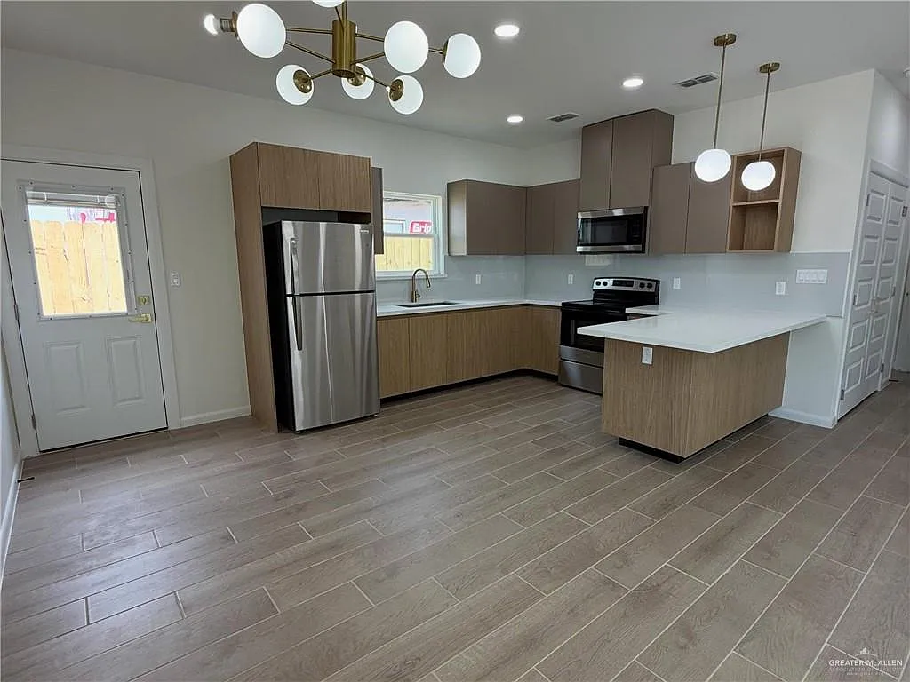 2 bed, 2.0 bath, 1015 sqft, $1,150 — Photo 3
