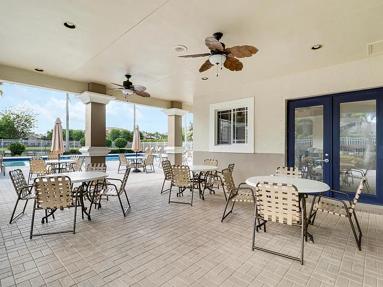 141 SW Palm Dr #306 — Photo 42